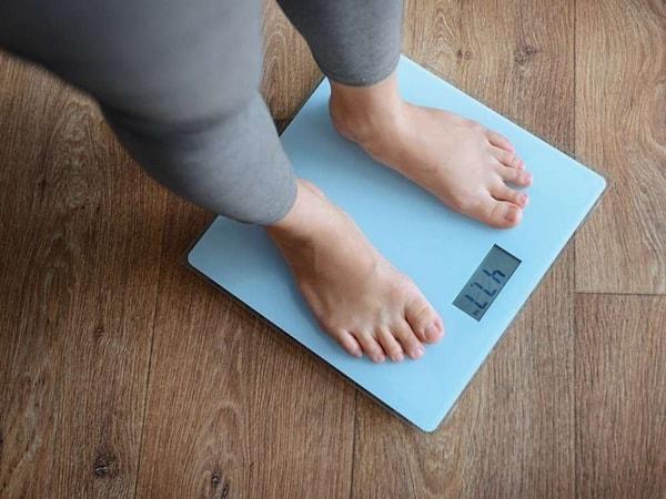 5. Yaşımız ilerledikçe daha çok kilo almamızın sebebi yavaş bir metabolizmaya sahip olmamızdır.