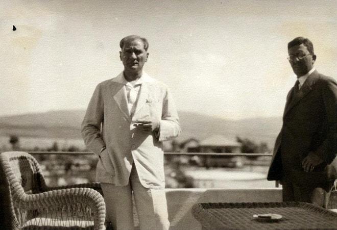 'Büyük Adamların, Küçük Hesaplarla İşi Olmaz...' Kimsenin Alt Edemediği Atatürk'ün Pek Bilinmeyen Dolandırılma Hikayesi