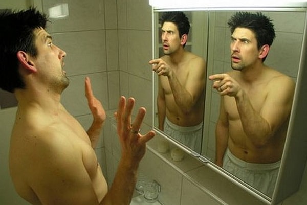 8. Как часто вы замечаете, что разговариваете сами с собой?