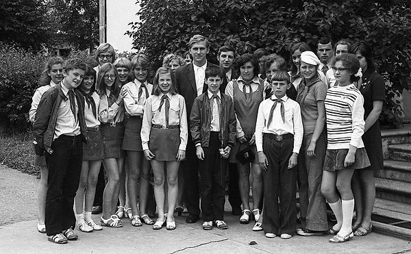 6. Так бы и воровал Валя дальше, если бы, не осмелев от безнаказанности, не решил ограбить бывшего чекиста Яна Ольского в Народном комиссариате.