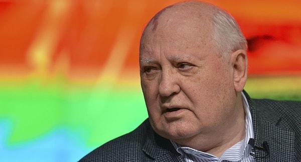 Not düşelim, bu protestoları haklı çıkarır biçimde birkaç yıl önce Gorbaçov SSCB'nin yıkılmasından duyduğu pişmanlığı itiraf etti.