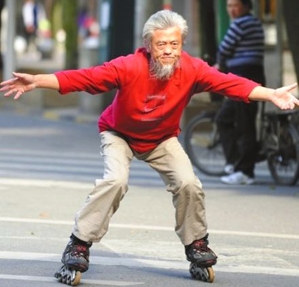 7. В свои 82 года мог кататься на коньках, велосипеде, лошади и присесть на одной ноге 40 раз