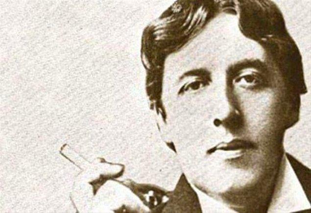 31. Oscar Wilde: "Ya duvar kâğıdı gidiyor ya da ben. Ölmek kaderde var; yaşayıp köhnemek hazin.."