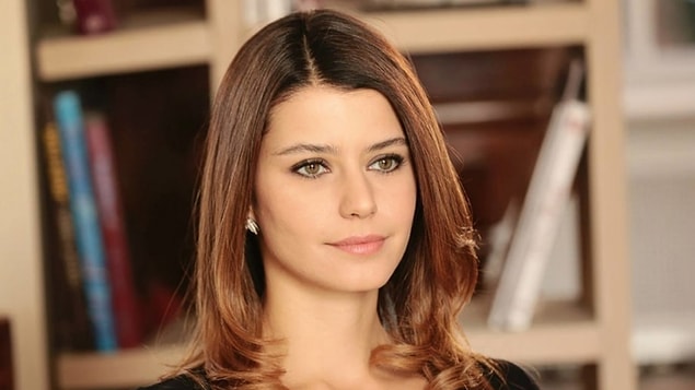 "Artık biraz yalnızlık istiyorum." diyen Beren Saat.