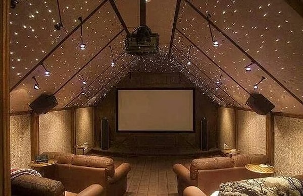 #5 "Не у всех же такие большие квартиры", - скажете вы. Не вопрос, вот вам пример маленькой кинокомнаты: