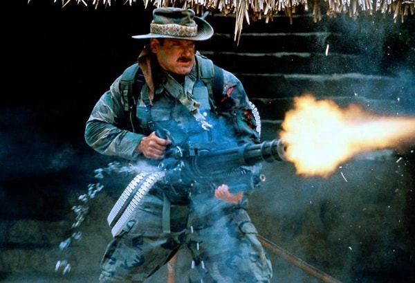 7. Ружье Блейна на самом деле мини-ружье с вертолета, которое специально модифицировали, чтобы его можно было использовать на камеру.