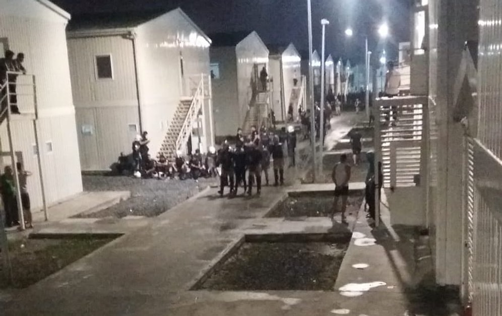 3. Havalimanındaki Eyleme Gece Yarısı Müdahalesi: Yüzlerce İşçi Gözaltında