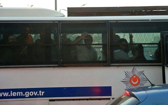 AFP Muhabiri Bülent Kılıç da Gözaltında: Havalimanı İşçilerine Destek Protestosunda Onlarca Gözaltı