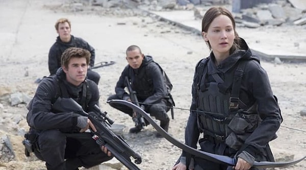 17. "Голодные игры: Сойка-пересмешница. Часть 1"