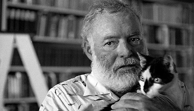 52. Ernest Hemingway: "İyi geceler, yavru kediciğim."
