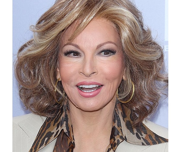 И в свои 78 лет Ракель выглядит очень даже ничего.