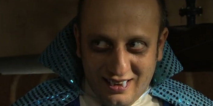 Vampir Olsan Kimin Kanını Emerdin?