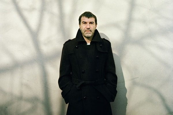 4. А школу я не люблю за то, что там маленький человек впервые встречается с государством.