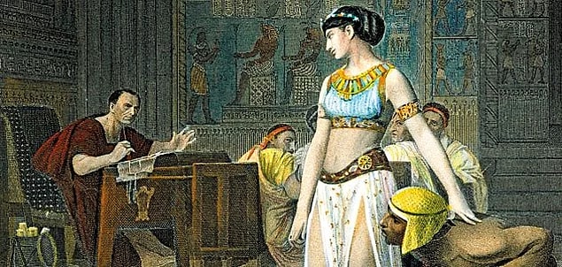6. "Sesi; istediği her titreşimi çıkarıp, istediği her dili kullanabildiği çok telli bir müzik aleti gibiydi"... Romalı ünlü tarihçi Plutarkhos, Kleopatra'yı böyle tanımlıyordu.