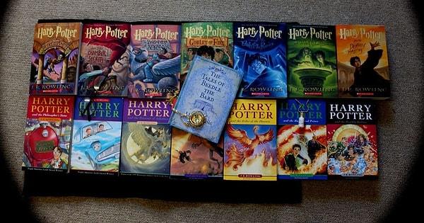 3. Harry Potter serisi 21. yüzyılın en fazla yasaklanan kitaplarıdır.