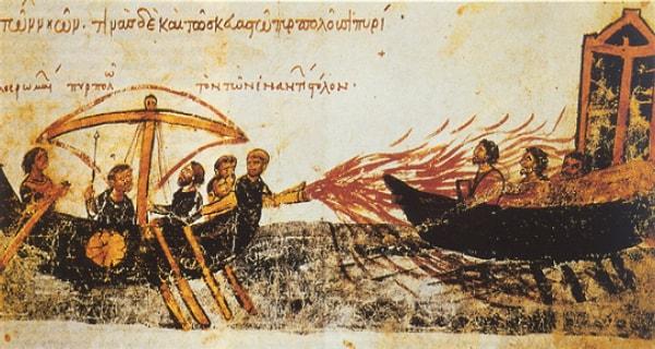 80. Bizans ordusu savaşlarda korkunç bir sıvı kullanmıştır. Gemilerdeki depolardan hortumlarla diğer gemilere püskürtülen bu sıvı, deniz suyuyla temasa geçtiğinde yanmaya başlamaktadır ve söndürülmesi çok zor bir yangın yaratmaktadır.