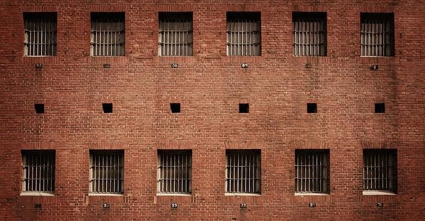 5. Имели ли вы когда-нибудь проблемы с законом?