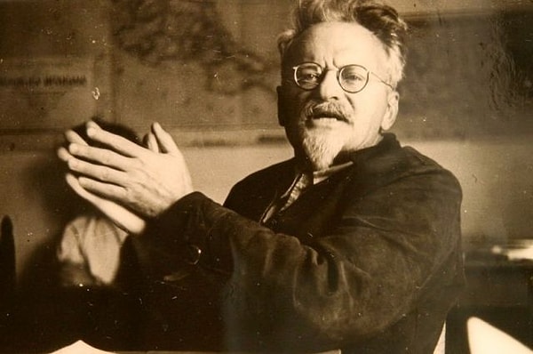 7. Кто из этих живописцев в 1940 году возглавлял акцию устрашения Льва Троцкого?