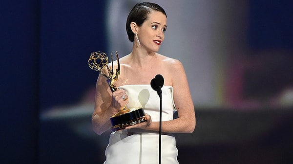 9. Лучшая актриса в драматическом сериале - Клэр Фой ("Корона")