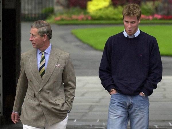 12. 2001 год. Принц Уильям приступил к учебе в университете, где, кстати, и познакомился со своей будущей женой Кейт Миддлтон.