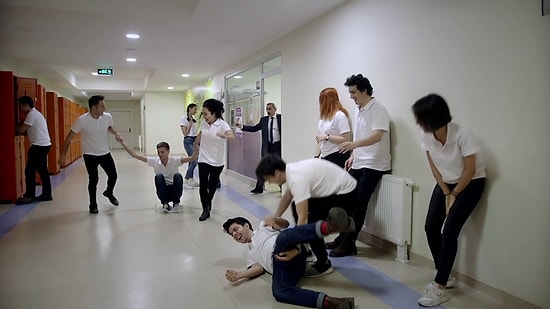 "Yazılı Olmayan Lise Kuralları" | Lise Kafası 1. Bölüm