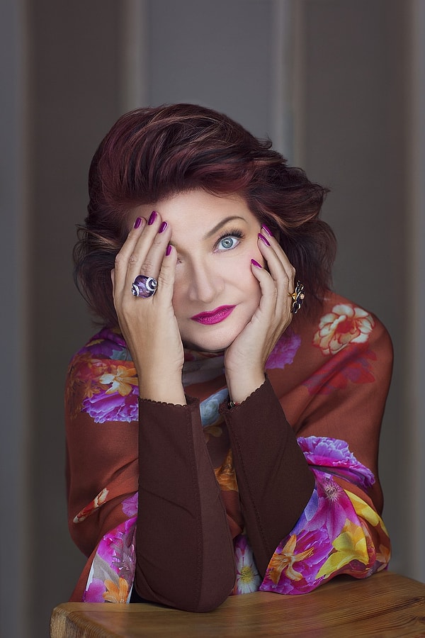 1. Новые подробности рассказала адвокат Елены Степаненко, Елена Забралова, которая, по ее собственным словам, устала терпеть травлю клиентки в Сети и решила заступиться за нее.