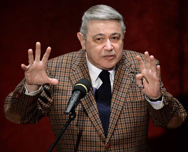 8. Однако подкреплены ли подобные обвинения доказательствами, узнать не представляется возможным. В общем и целом, звучит как полная белиберда.