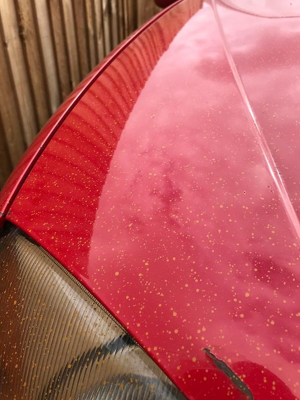 11. "Соседи покрасили свой забор. Теперь наша машина выглядит вот так"