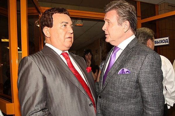 8. Кобзон или Лещенко?