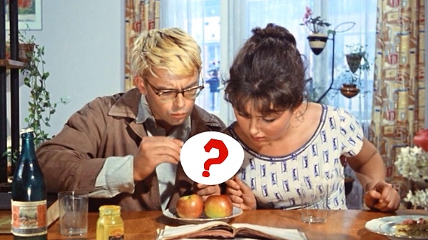 3. Продолжаем! Чем лакомятся Лида и Саша на этом кадре из комедии «Операция Ы и другие приключения Шурика»?