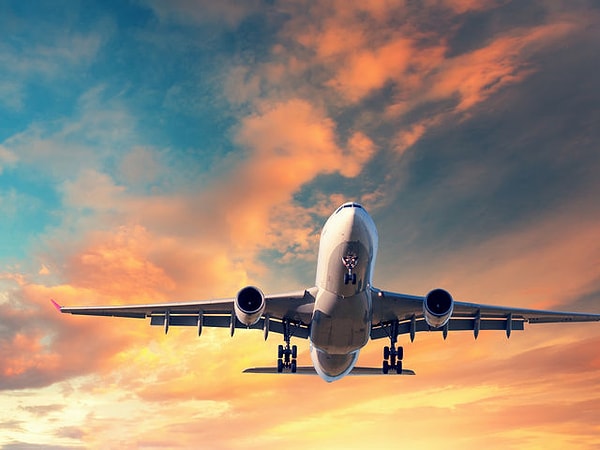 4. Если бы у вас была возможность собрать вещи и с завтрашнего дня начать новую жизнь в другом месте, вы бы так сделали?