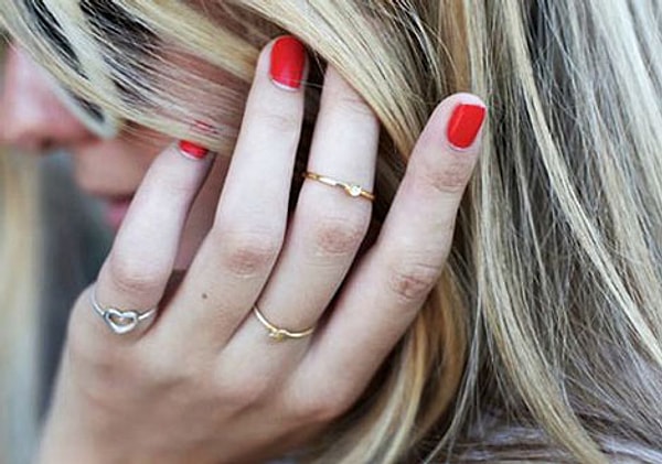 10. К какому типу костей относятся фаланги пальцев?