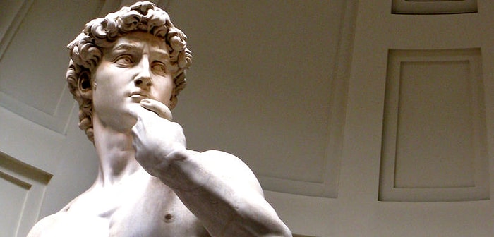 Тест: Угадайте известную личность по статуе