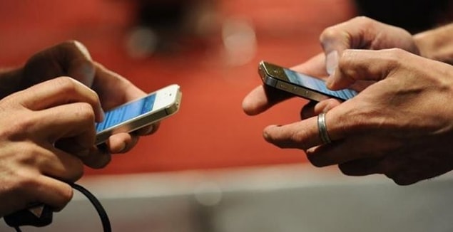 Direkt mesajları kullanıyorsanız tıpkı WhatsApp uygulamasında olduğu gibi karşınızdakine bir 'Okundu' bilgisi gittiğini görmüşsünüzdür.