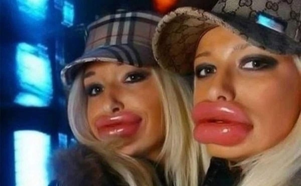 1. Они определенно тратят много денег на помаду