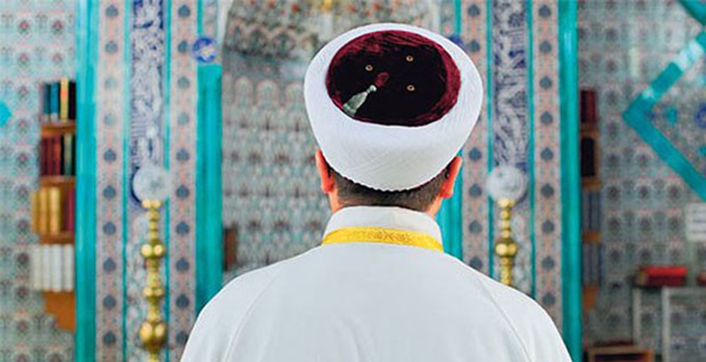 Soruşturma Başlatıldı, Açığa Alındı! Camide Kadınla Yakalanan İmam Polise 40 Dakika Kapıyı Açmadı