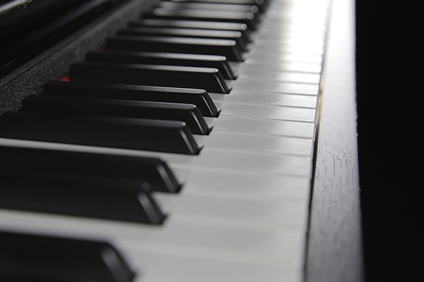 4. А из какого языка слово "фортепиано"?