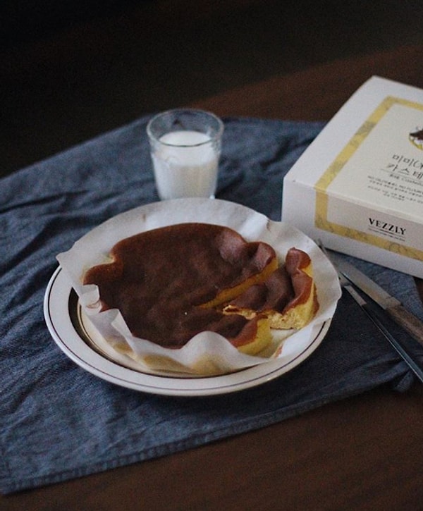 6. Касутера - влажный бисквит с медом.