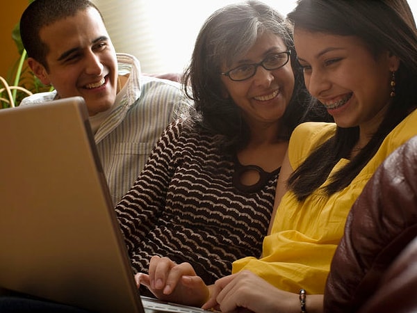 6. Вы отдаете предпочтение кому-то одному из своих родителей?