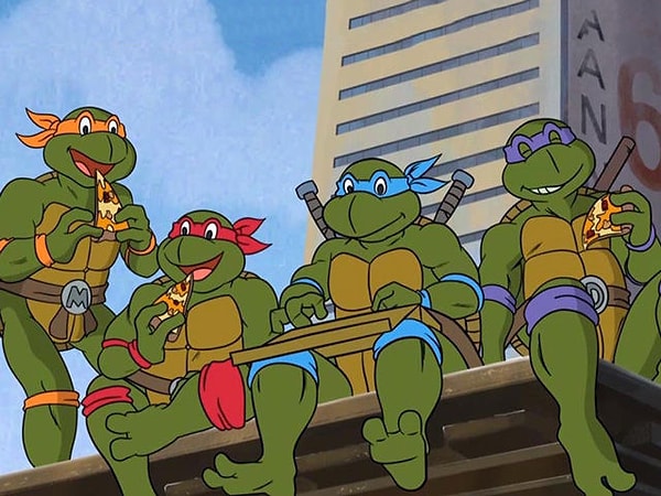 5. Как зовут черепашку в фиолетовой повязке?