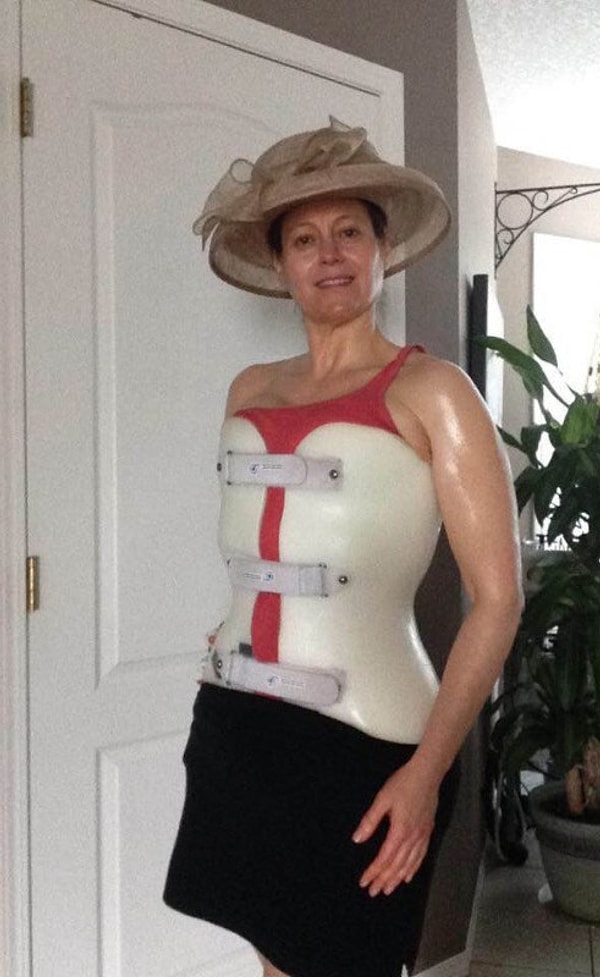 12. Да и те, кто слышит историю Лии Сампсон, считают, что похудеть ей помогла диета, а не распитие собственной мочи.