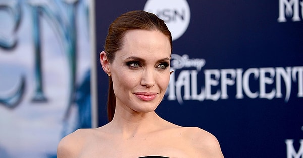 7. Анджелина Джоли