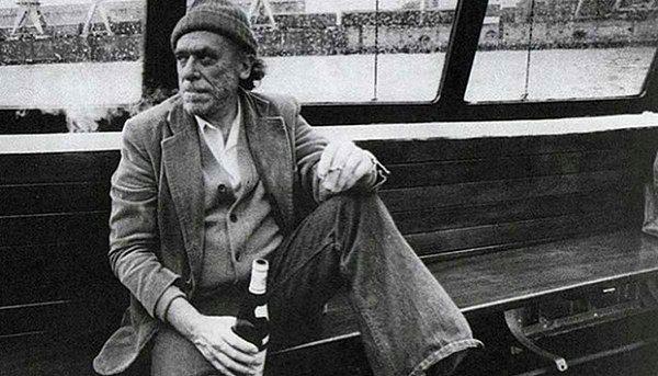 Bukowski, hayatının son yıllarında, kanserle mücadele etti. Ancak, yine de yazılarına devam etti ve son kitabı "Pulp" (Hamur) 1994 yılında yayımlandı.