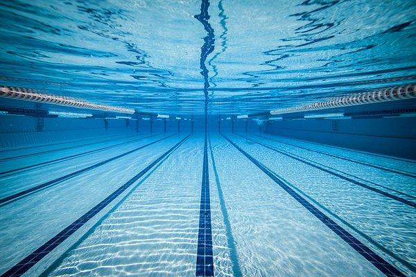 Biraz daha derinlerde, yaklaşık 3 metre derinlikte olimpik havuzlar var.