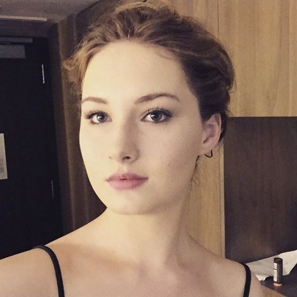 3. Вылитая Дженнифер Лоуренс. На самом деле эту девушку зовут Алексия, и ей всего 17 лет.