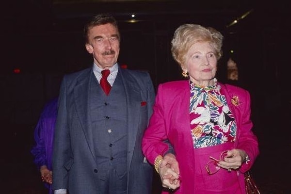 6. Чтобы угадать, чьи родители на фото, мы дадим вам подсказку. Обратите внимание на прически, и вы все поймете.