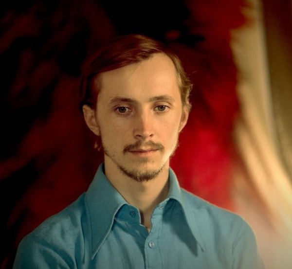 2. Кто на фото?