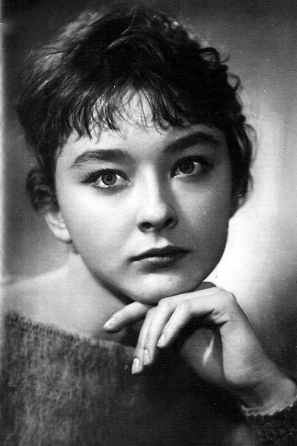 7. Узнаете эту девушку?