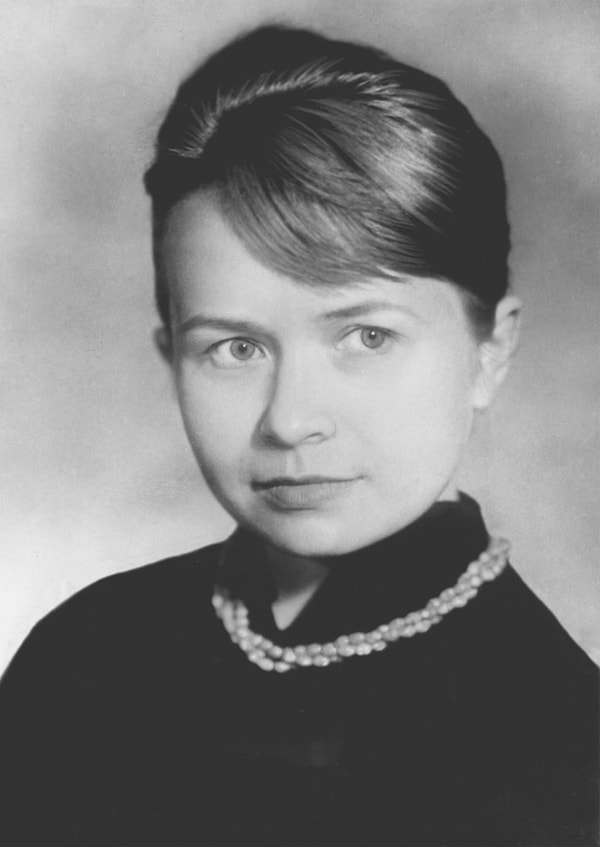 6. А узнаете эту девушку, внесшую большой вклад в развитие культуры Советского Союза?