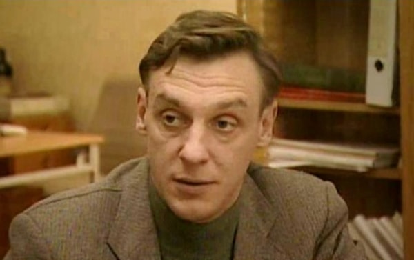 1. К кому Соловец обращается в ставшем мемом отрывке "У нас труп, возможно криминал, по коням"?